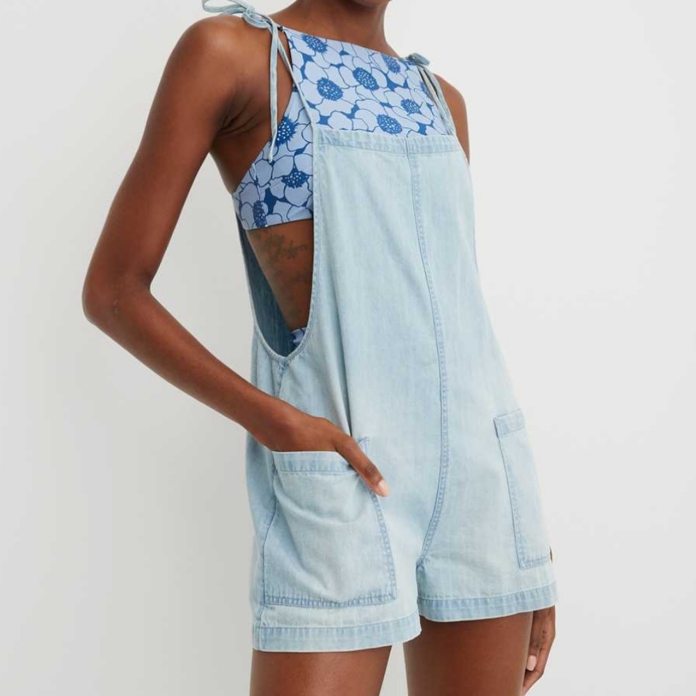 Aerie chambray tie shoulder shortalls size xl